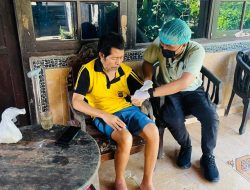 Si Dokkes Polres Karangasem Laksanakan Giat Home Visit Pada Personil Yang Mengalami Sakit Kronis
