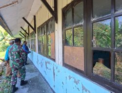 Kodim 1714/Puncak Jaya, Babinsa Bantu Pendataan Sekolah Rusak di Kabupaten Puncak Jaya