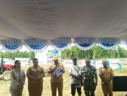 Babinsa Koramil 1710-03/Kuala Kencana Hadiri Pembukaan Sekolah Lapang Pertanian di Distrik Iwaka