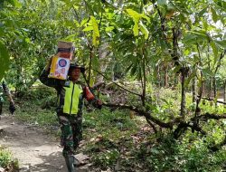 Terisolir, Personel Kodim Aceh Tenggara Jalan Kaki Antar Bantuan ke Ketambe