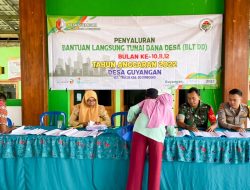 Babinsa Koramil Trucuk Kodim Bojonegoro Monitoring Penyaluran BLT-DD Tahap IV
