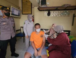 Polres Blitar Kota Gelar Vaksinasi COVID-19 Untuk Tahanan