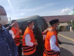 2 Eks Bupati Lampung Barat Mukhlis Basri dan Parosil Mabsus Disebut Dalam Barang Bukti Korupsi Unila