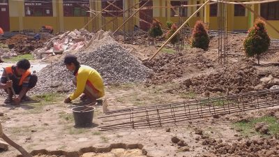 Proyek Pembangunan RPS Dan RRTU Di SMKN 1 Kalianda Lamsel, Pekerja Tidak Memakai SOP K3
