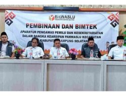 Tingkatkan Porsi Pengawasan, Bawaslu Lamsel Gelar Rakor dan Bimtek Pada Aparatur Panwaslu