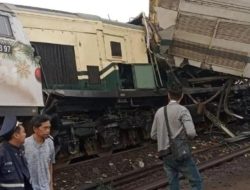 Terjadi Musibah Tabrakan Melibatkan Dua Kereta Api,Tidak Jauh Dari Satsiun Cicalengka, Bandung