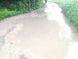 Jalan Rusak Parah Warga Dusun Lembung Merasa Di Anak Tirikan