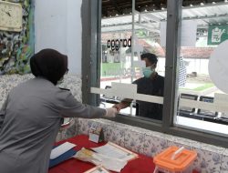 Klinik Lapas I Madiun Periksa Dahak Lanjutan Pasien TB Guna Pantau Keberhasilan Pengobatan