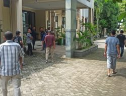 Warga Sepanjang Ruas Jalan Pondok Pinang Datangi Dinas DPU PKPCK Bojonegoro, Sampaikan Kondisi Jalan yang Rusak