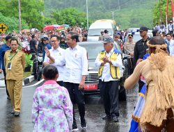 Presiden Jokowi Tiba Bandara Syukuran Amiruddin Amir Untuk Resmikan Pelaksanaan Inpres Jalan Daerah  Kabupaten Banggai Kepulauan
