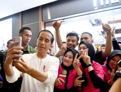 Minggu Malam, Presiden Jokowi Makan Bakso dan Sapa Warga Gorontalo