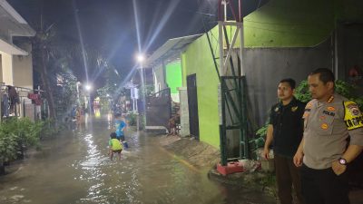 Upaya Tanggap Banjir: Kapolresta Tangerang Turun Tangan di Desa Cikande
