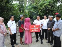 Gercep, Nanang Ermanto Salurkan Bantuan kepada korban Rumah Roboh di Kecamatan Ketapang