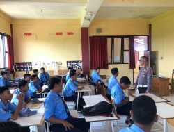 Hari Pendidikan Nasional, Satlantas Polres Gresik Go to School di SMKN 1 Duduksampeyan