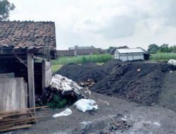 APH dan DLH Lamongan Diminta Lakukan Penyelidikan Terkait Ditemukan B3 Di Lamongan Selatan