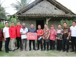 Pemkab Lamsel Salurkan Bantuan CSR ASDP Kepada Warga Sukatani dan Agom