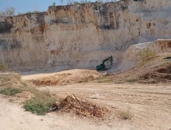 Minim Pengawasan Dinas Terkait, Tambang Diduga Ilegal Secara Brutal Keruk Tanpa Pikirkan Lingkungan