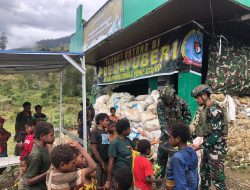 Satgas Yonif 323 Buaya Putih Dari Rakyat Untuk Rakyat