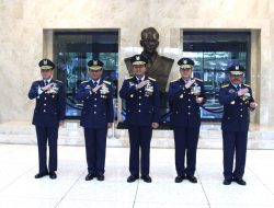 Kasau Pimpin Penganugerahan Bintang Swa Bhuwana Paksa Pratama kepada Pangkoopsud I