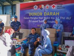 Danlanud Sultan Hasanuddin Dampingi Kasau dan Ketua Umum PMI Kunjungi Kegiatan Donor Darah pada Acara Hari Bakti TNI Angkatan Udara