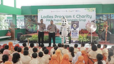 Ops Patuh Semeru 2024, Polres Gresik bawa Badut Zebra Gelar Edukasi Keselamatan Lalu Lintas di SDN Petrokimia Gresik
