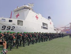 Jaga Keutuhan NKRI, Pangdam Tanjungpura Berangkatkan Satgas Pamtas RI-PNG Kewilayahan Papua Barat Yonif 642/Kps