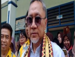 Menteri Perdagangan Zulkifli Hasan kunjungan kerja ke SMAN 1 Sidomulyo Mensosialisasikan Makan Siang Gratis