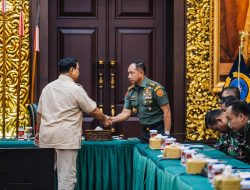 Panglima TNI Dampingi Menhan RI Beri Pembekalan 40 Nakes TNI Yang Akan Bertugas dalam Misi Kemanusiaan Gaza