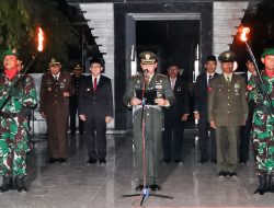 Dandim Bojonegoro Letkol Czi Arief Rochman Hakim pimpin Apel Kehormatan dan Renungan Suci