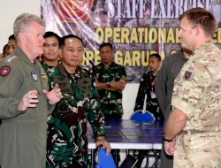 Panglima TNI Jenderal TNI Agus Subiyanto dan Laksamana Samuel J. Paparo Tinjau Latihan Super Garuda Shield 2024 di Surabaya