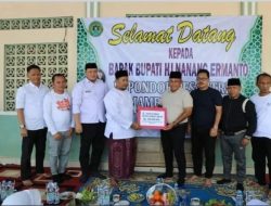 Bupati Nanang Ermanto Salurkan Dana Hibah Rp 100 Juta, Untuk Ponpes Mamba’ul Hikam