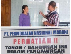 Arogansi Oknum PT PERMODALAN NASIONAL MADANI, Memasang Stiker Tanpa Sepengetahuan Pemilik Rumah