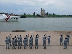 Bakamla RI Lepas KN. Pulau Dana-323 untuk Muhibah ke Vietnam dan Singapura