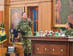 Panglima TNI Hadiri Jamuan Makan Malam Kabinet Merah Putih di Akmil