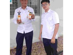 Panen Masal Madu, Kalapas Bagikan 170 botol Madu kepada Petugas Lapas