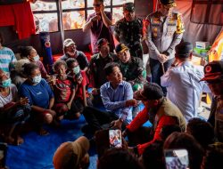 Panglima TNI Dampingi Wapres RI Tinjau Posko Pengungsian Korban Erupsi Gunung Lewotobi Laki-Laki di NTT