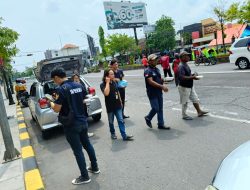 LPK-YAPERMA DPC NGAWI Bersama Media Roro Kembang melaksanakan jum,at Berkah Bagi-bagi Paket Makan Siang Nasi Kotak