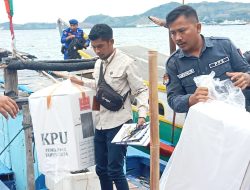 Distribusi Logistik Pilkada ke Pulau Rimau di Kawal Sat Pol Air