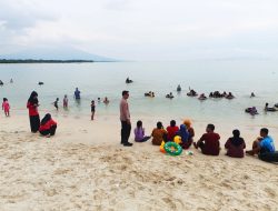 Polres Lampung Selatan Berikan Himbauan Keamanan di Pesisir Pantai Saat Cuaca Ekstrem