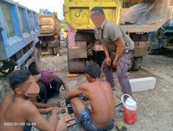 Keluh Kesah Para Sopir Damp Truk di Surabaya