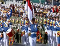 Kontingen Patriot Indonesia Pukau Warga India