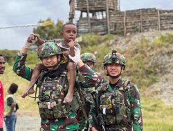 Sehat Bersama Masyarakat, Satgas Yonif 715/Mtl Ajak Olahraga Bersama Masyarakat