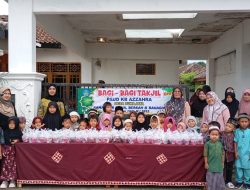 PAUD KB AZZAHRA Berbagi Takjil Dan Bakti Sosial
