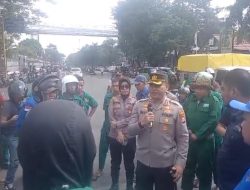 AKBP Restu Wijayanto S.I.K., Turun Langsung Pimpin Pengamanan Aksi Buruh Dengan Humanis