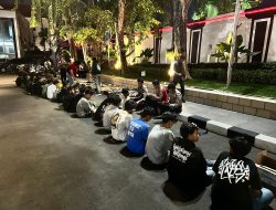 Ops Ketupat Semeru Polrestabes Surabaya Amankan Puluhan Remaja yang Bikin Onar Tutup Jalan
