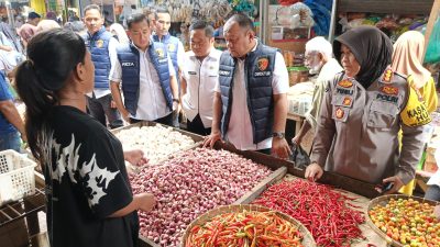 Polda Lampung Sidak Pasar, Pastikan Harga Bapokting Jelang Idulfitri Terkendali