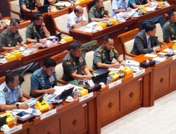 Dorong Kesejahteraan Prajurit, Menhan dan Panglima TNI Hadiri Rapat Kerja Bersama Komisi I DPR RI