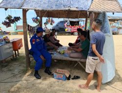 Polairud Polres Pamekasan Tingkatkan Patroli Kawasan Wisata Pantai Saat Lebaran