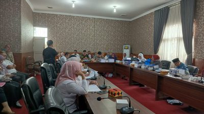 Rapat  Penyampaian LKPJ T.A 2024 bersama OPD Kabupaten Lampung Selatan Di Ruang Rapat Banggar