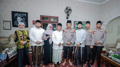 Pupuk Sinergitas Dengan Ulama Kapolda Jatim Kunjungi Ketua Umum MUI di Kota Kediri